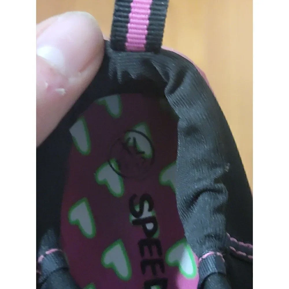 Speedo water shoes size XL toddler 11/12  black and pink